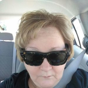 Meet your Posher, Lynnette